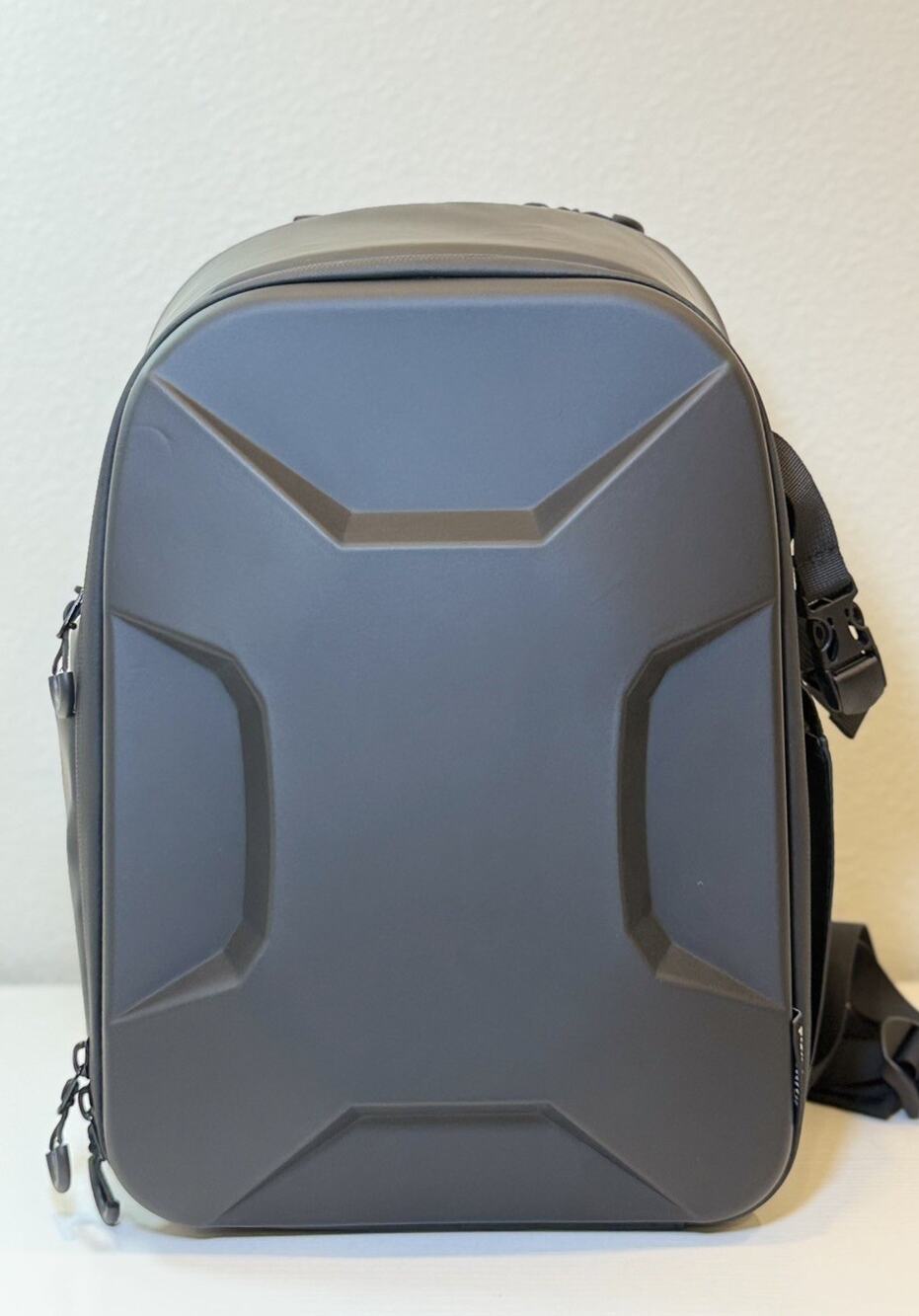 Mosiso DSLR/SLR/Mirrorless Waterproof Hardshell Camera Backpack with Laptop